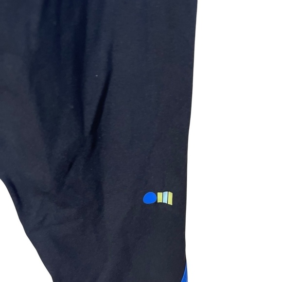 SOLID & STRIPED SPORT Trek Belt Bag Leggings in Laguna Blue - Picture 6 of 9